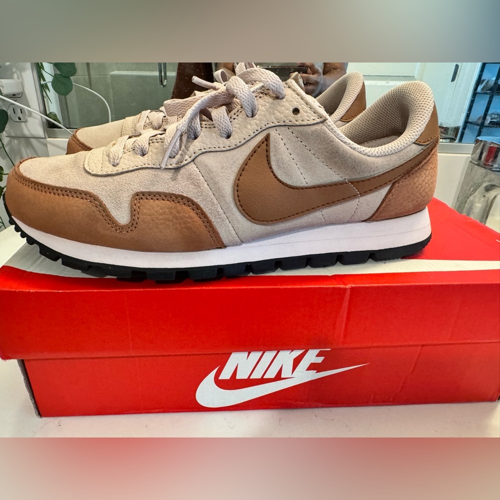 Tan Nike air Pegasus 83